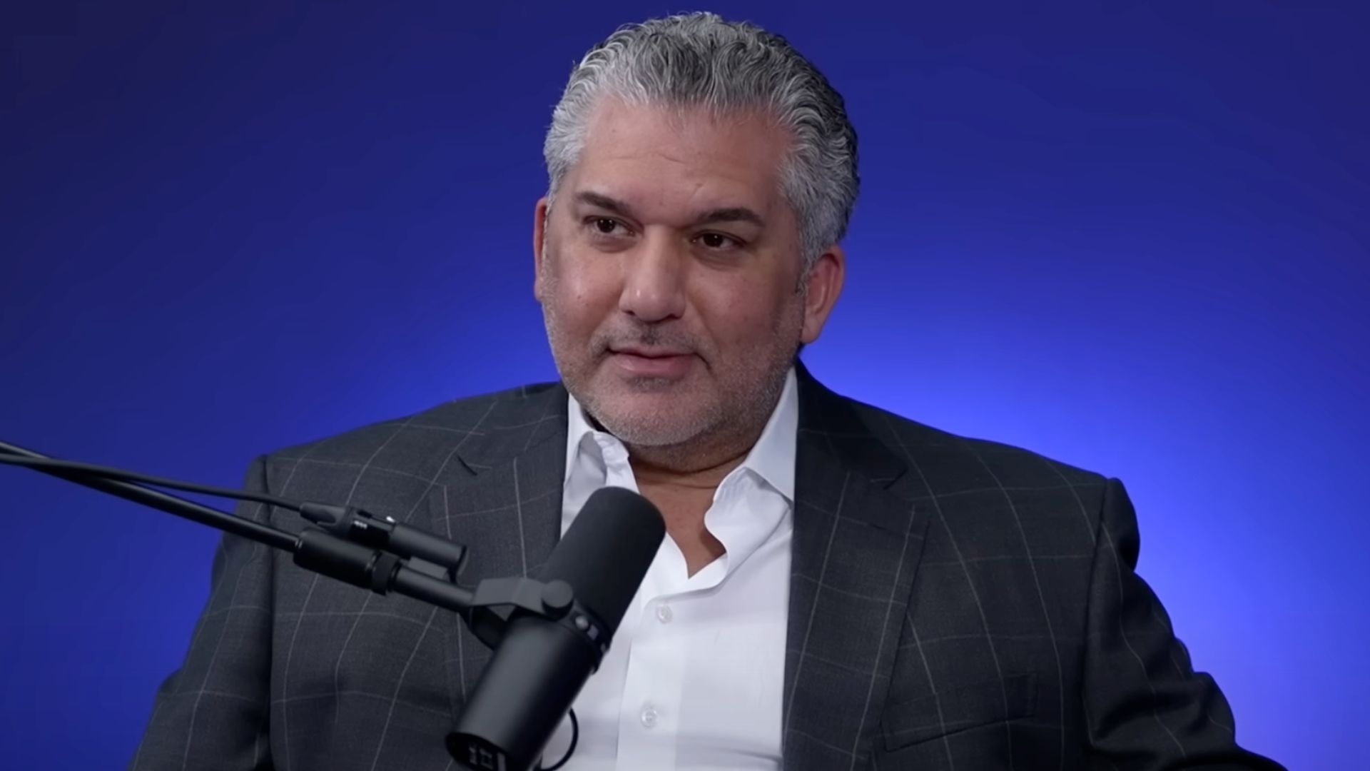 WATCH: Nick Khan's two-word response when confronted by WWE fan