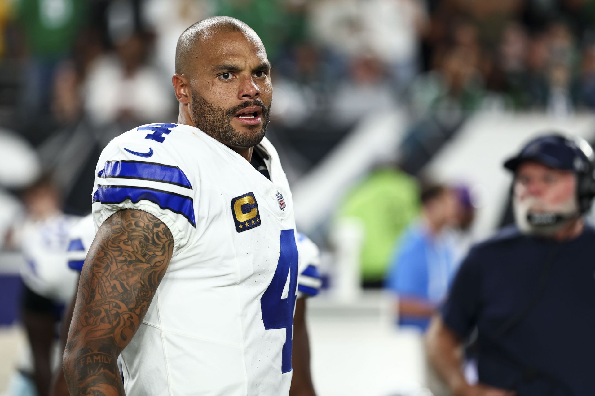 "Dak ragebaited Jalen Carter," "Suspend him immediately": Dak Prescott grilled by fans for spitting first as new video reveals stunning details