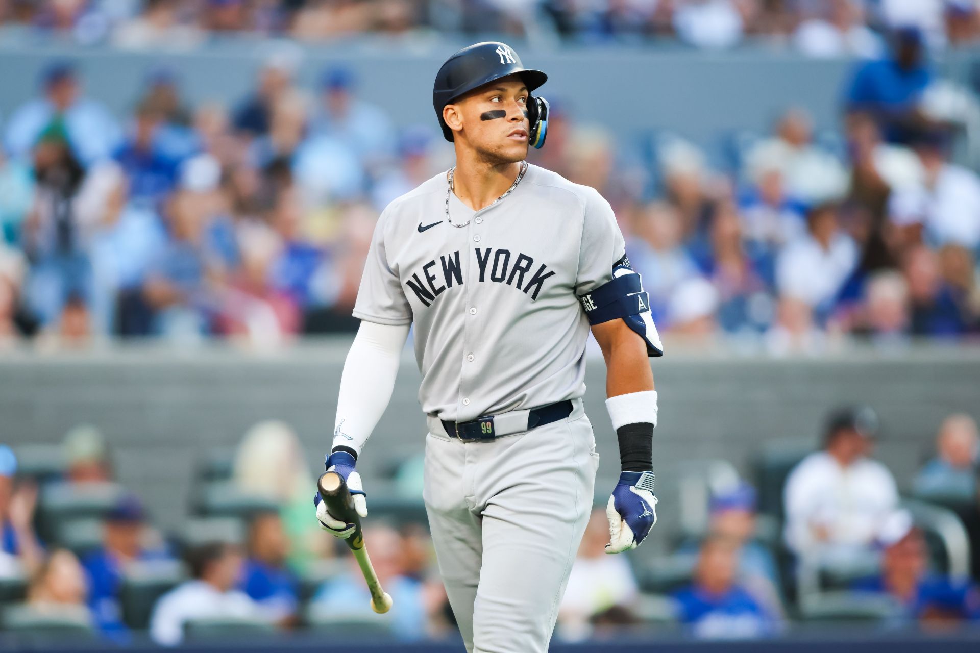 "The guy is still salty clearly from Kay" - Fans erupt after Blue Jays broadcast crew slams Yankees as “not a good team” 