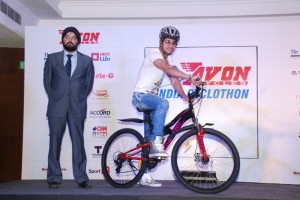 Mr. Rishi Pahwa (Director, Avon Cycles) and actor Hiraan Chatterjee