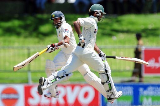 Pakistan wiped out the 111-run deficit in the first innings to reach 119-2 in their second knock by lunch Pakistan wiped out the 111-run deficit in the first innings to reach 119-2 in their second knock by lunch