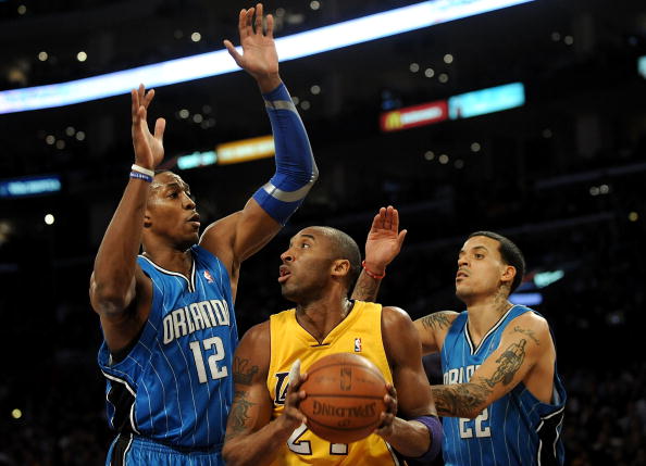 Lakers trade options for howard