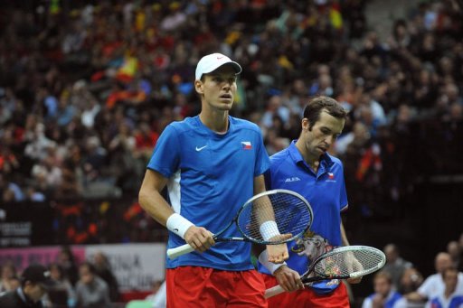 Tomas Berdych and Radek Stepanek beat Marcel Granollers and Marc Lopez 3-6, 7-5, 7-5, 6-3 Tomas Berdych and Radek Stepanek beat Marcel Granollers and Marc Lopez 3-6, 7-5, 7-5, 6-3