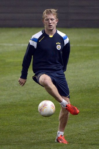 Fenerbahce's Dirk Kuyt controls the ball during a training session at the Velodrome Fenerbahce's Dirk Kuyt controls the ball during a training session at the Velodrome