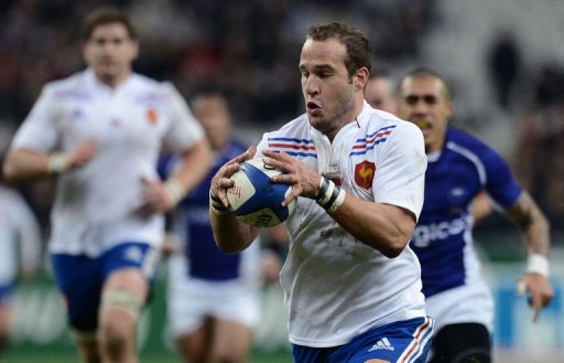 France's fly half Frederic Michalak (R) runs to score a try during the rugby union test match France vs Samoa France's fly half Frederic Michalak (R) runs to score a try during the rugby union test match France vs Samoa