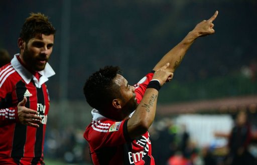 AC Milan's Robinho celebrates after scoring AC Milan's Robinho celebrates after scoring