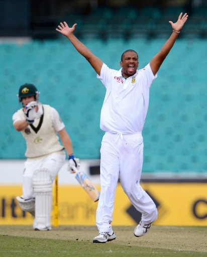 Proteas captain Graeme Smith said seamer Vernon Philander would return after being a late withdrawal in Adelaide Proteas captain Graeme Smith said seamer Vernon Philander would return after being a late withdrawal in Adelaide