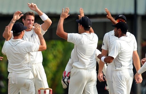 New Zealand pacemen Trent Boult and Tim Southee each bagged three wickets. New Zealand pacemen Trent Boult and Tim Southee each bagged three wickets.