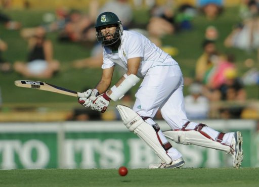 Amla (pictured) and skipper Smith shared in a thrilling 178-run stand for the second wicket Amla (pictured) and skipper Smith shared in a thrilling 178-run stand for the second wicket