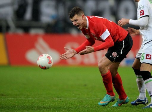 Mainz's Adam Szalai reacts during the match Mainz's Adam Szalai reacts during the match