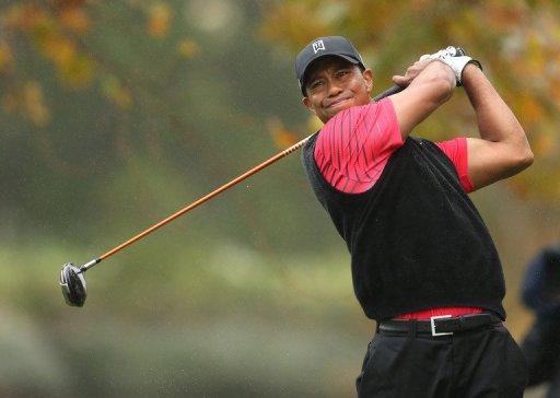 Tiger Woods hits his tee shot during the Tiger Woods World Challenge on December 2, 2012 in Thousand Oaks, California Tiger Woods hits his tee shot during the Tiger Woods World Challenge on December 2, 2012 in Thousand Oaks, California