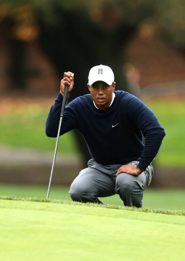 Tiger Woods lines up a chip shot at the Tiger Woods World Challenge on November 29, 2012 in Thousand Oaks, California Tiger Woods lines up a chip shot at the Tiger Woods World Challenge on November 29, 2012 in Thousand Oaks, California