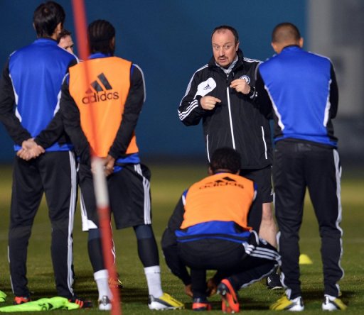 Interim Chelsea boss Rafael Benitez (2nd R) during a training session in Tokyo on December 15, 2012 Interim Chelsea boss Rafael Benitez (2nd R) during a training session in Tokyo on December 15, 2012