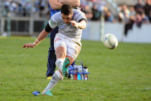 Castres fly-half Daniel Kirkpatrick hits a transformation during the European Cup rugby union match on December 16, 2012 Castres fly-half Daniel Kirkpatrick hits a transformation during the European Cup rugby union match on December 16, 2012