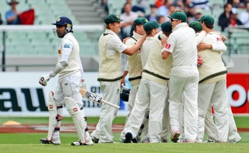 Sri Lanka's batsman Mahela Jayawardene walks off after been dismissed by Australia, in Melbourne, on December 28, 2012 Sri Lanka's batsman Mahela Jayawardene walks off after been dismissed by Australia, in Melbourne, on December 28, 2012