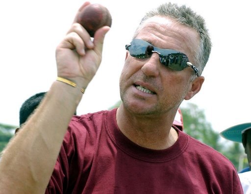 Former England cricket captain Ian Botham coaches Sri Lankan schoolboys during a visit to Galle on April 20, 2005 Former England cricket captain Ian Botham coaches Sri Lankan schoolboys during a visit to Galle on April 20, 2005