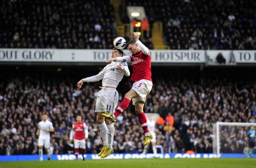 Tottenham Hotspur's Gareth Bale (L) vies with Arsenal's Thomas Vermaelen at White Hart Lane on March 3, 2013 Tottenham Hotspur's Gareth Bale (L) vies with Arsenal's Thomas Vermaelen at White Hart Lane on March 3, 2013