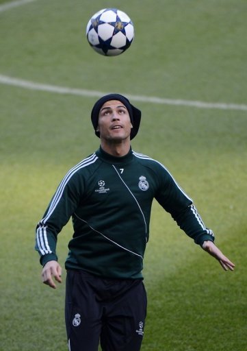 Real Madrid forward Cristiano Ronaldo is pictured during a training session in Manchester on March 4, 2013 Real Madrid forward Cristiano Ronaldo is pictured during a training session in Manchester on March 4, 2013