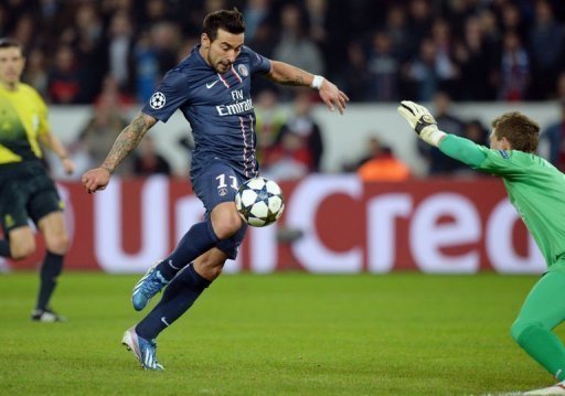 Paris Saint-Germain's Ezequiel Lavezzi shoots and scores on March 6, 2013 at the Parc-des-Princes stadium Paris Saint-Germain's Ezequiel Lavezzi shoots and scores on March 6, 2013 at the Parc-des-Princes stadium