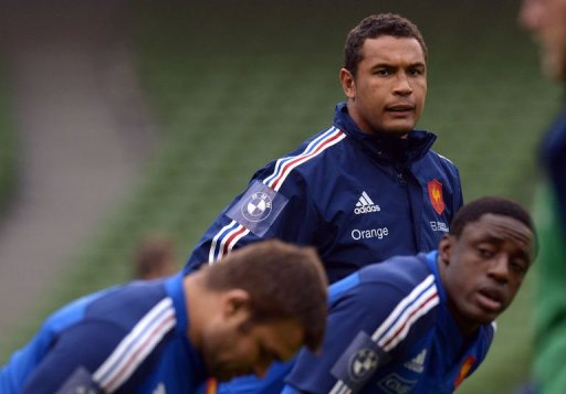 France's captain Thierry Dusautoir (C) trains at the Aviva stadium in Dublin on March 8, 2013 France's captain Thierry Dusautoir (C) trains at the Aviva stadium in Dublin on March 8, 2013