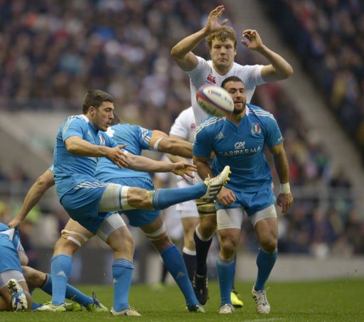 Italy's scrum half Edoardo Gori kicks the ball clear at Twickenham on March 10, 2013 Italy's scrum half Edoardo Gori kicks the ball clear at Twickenham on March 10, 2013