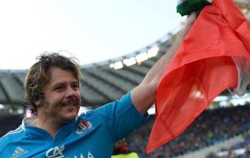 Italy's prop Andrea Lo Cicero salutes the crowd after their Six Nations International Rugby Union match, March 16, 2013 Italy's prop Andrea Lo Cicero salutes the crowd after their Six Nations International Rugby Union match, March 16, 2013
