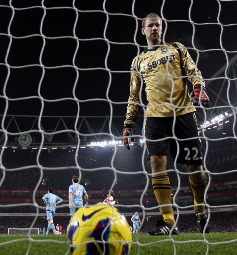 West Ham United's goalkeeper Jussi Jaaskelainen, pictured in London, on January 23, 2013 West Ham United's goalkeeper Jussi Jaaskelainen, pictured in London, on January 23, 2013