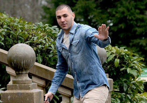 Karim Benzema arrives at the French national football team training camp in Clairefontaine on March 18, 2013 Karim Benzema arrives at the French national football team training camp in Clairefontaine on March 18, 2013