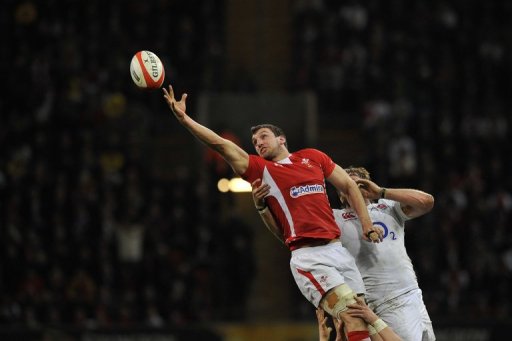 Wales's Sam Warburton (L) reaches for the ball during the Six Nations match against England in Cardiff, March 16, 2013 Wales's Sam Warburton (L) reaches for the ball during the Six Nations match against England in Cardiff, March 16, 2013