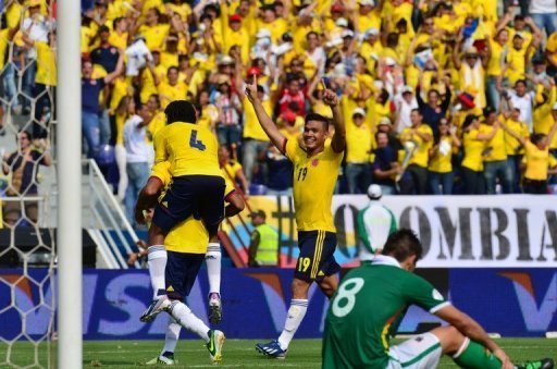 Colombia's players celebrate after scoring against Bolivia, in Barranquilla, on March 22, 2013 Colombia's players celebrate after scoring against Bolivia, in Barranquilla, on March 22, 2013