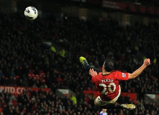 Manchester United forward Robin van Persie goes for the spectacular, at Old Trafford, on March 16, 2013 Manchester United forward Robin van Persie goes for the spectacular, at Old Trafford, on March 16, 2013