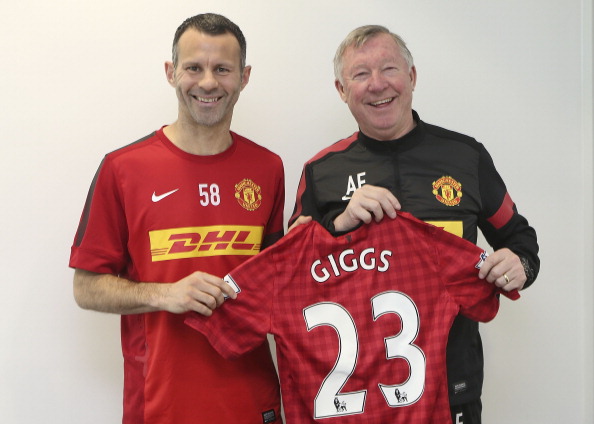 ryan giggs manchester united jersey