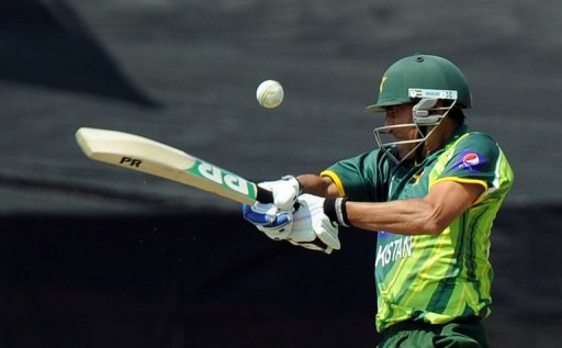 Pakistan's cricketer Younis Khan plays a shot at Willowmoore Park on March 24, 2013 Pakistan's cricketer Younis Khan plays a shot at Willowmoore Park on March 24, 2013