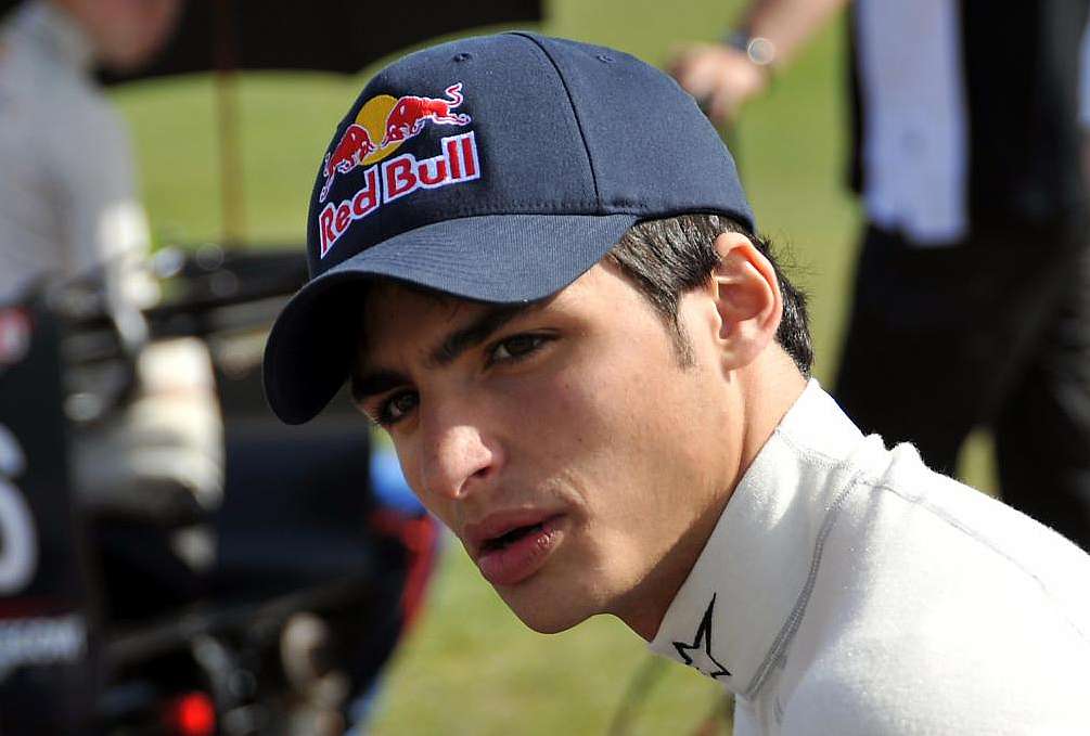 Sainz Junior to test for Red Bull