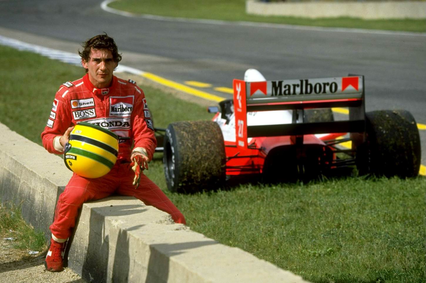 How did Ayrton Senna crash in 1994 