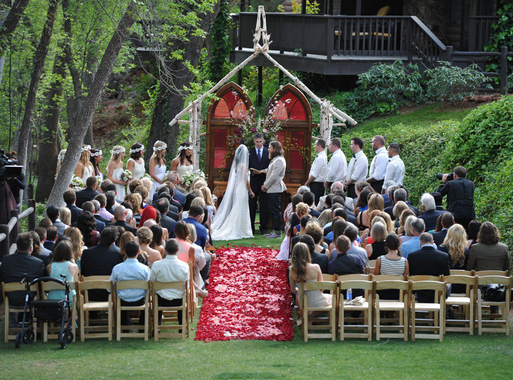 Ten Of The Best Photos From Daniel Bryan And Brie Bella Wedding