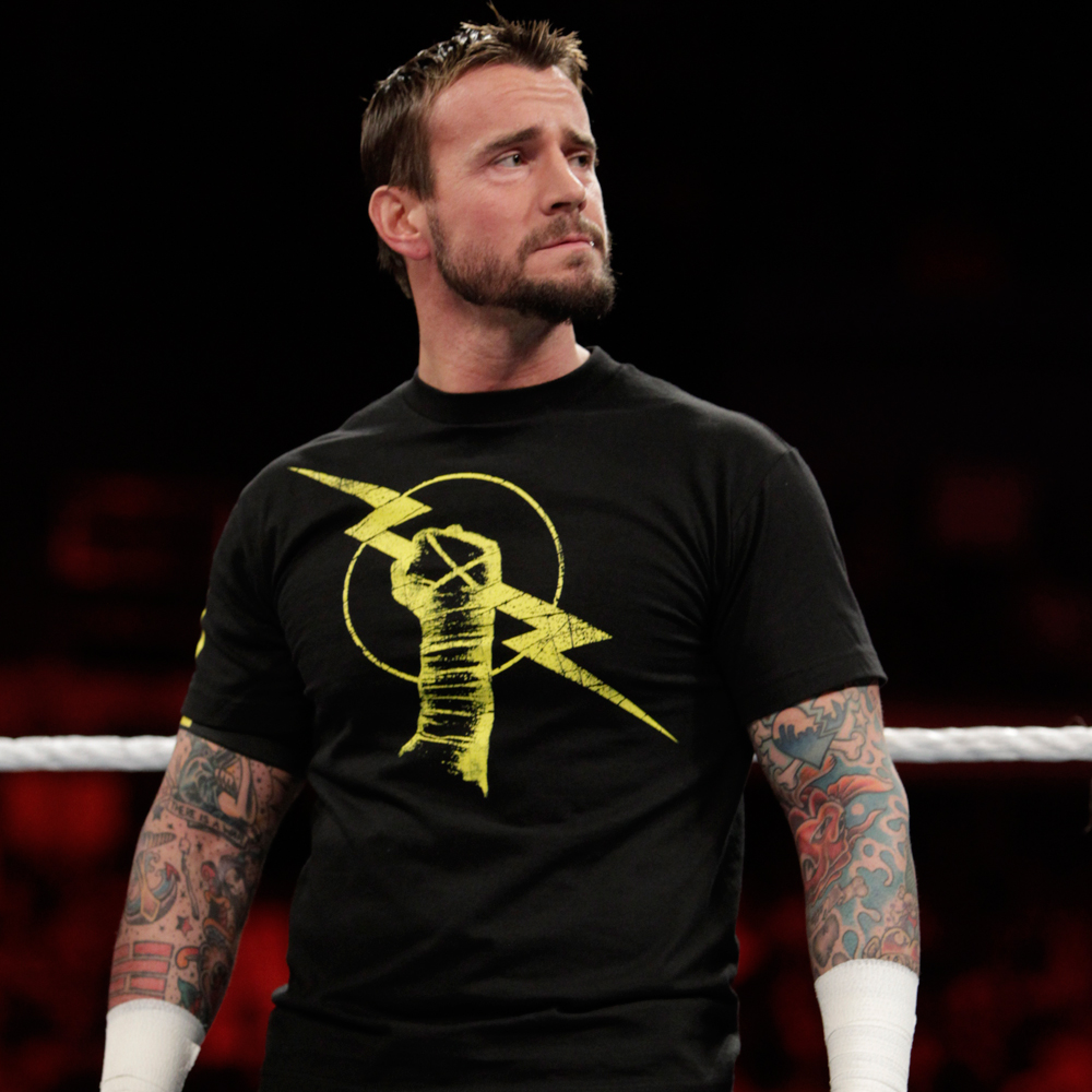  CM Punk and Hideo Itami exchange tweets