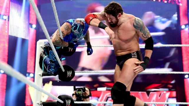 5 WWE moves that can effectively be used in real life