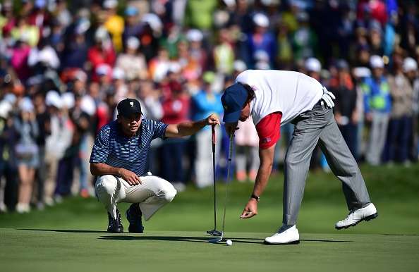 How to use Ball Marker on the Putting Green