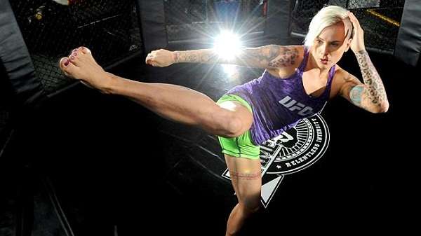 UFC News: Strawweight fighter Bec Rawlings posts topless picture for raising human equality