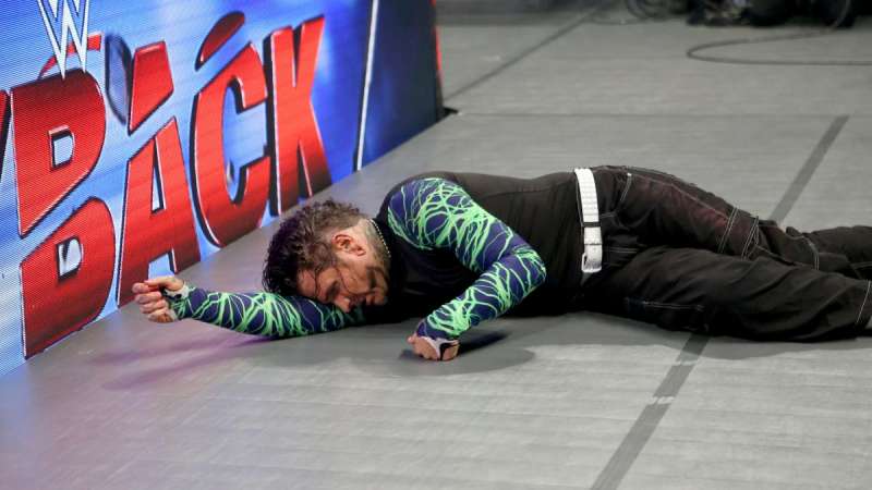 WWE News Jeff Hardy breaks a tooth during encounter at