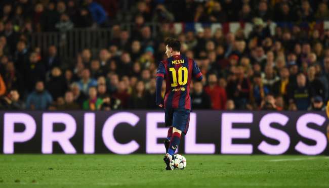 lionel-messi-iconic-images-1498303177-800.png